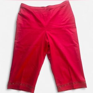 Red Alfred Dunner capri pants with gold lace trim and flared legs #retrofashion